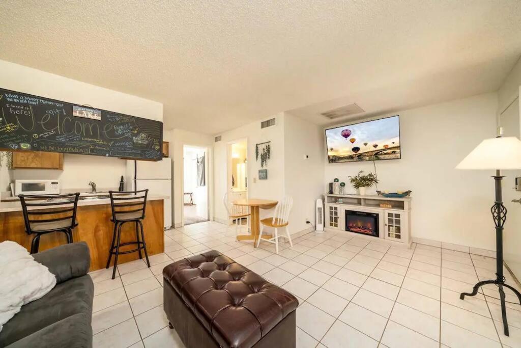 Pool King Lake Suite-Walk To Dt & Lake! Lake Havasu City Luaran gambar